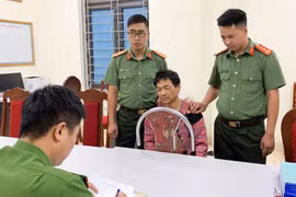Đối tượng truy nã đặc biệt nguy hiểm ra đầu thú