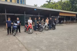 Bắt nhóm đối tượng mang hung khí, điều khiển xe mô tô gây mất an ninh, trật tự