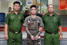 Vác điếu cày đánh người trên phố Lê Duẩn