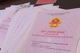 Công an Hà Nội điều tra vụ sử dụng 'sổ đỏ' giả để lừa đảo
