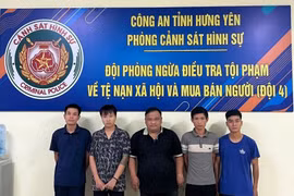 Bắt 5 đối tượng đánh bạc dưới hình thức cá độ bóng đá