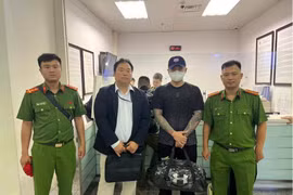 Bàn giao đối tượng người Hàn Quốc bị truy nã 'đỏ'