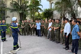 Trang bị kỹ năng nghiệp vụ phòng cháy cho lực lượng dân phòng