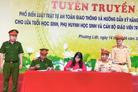 Hướng dẫn kỹ năng tham gia giao thông an toàn cho học sinh
