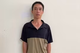 Khởi tố đối tượng dùng dao đâm hàng xóm 