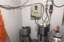 Khởi tố 1 chủ cơ sở sản xuất giò chả sử dụng hàn the