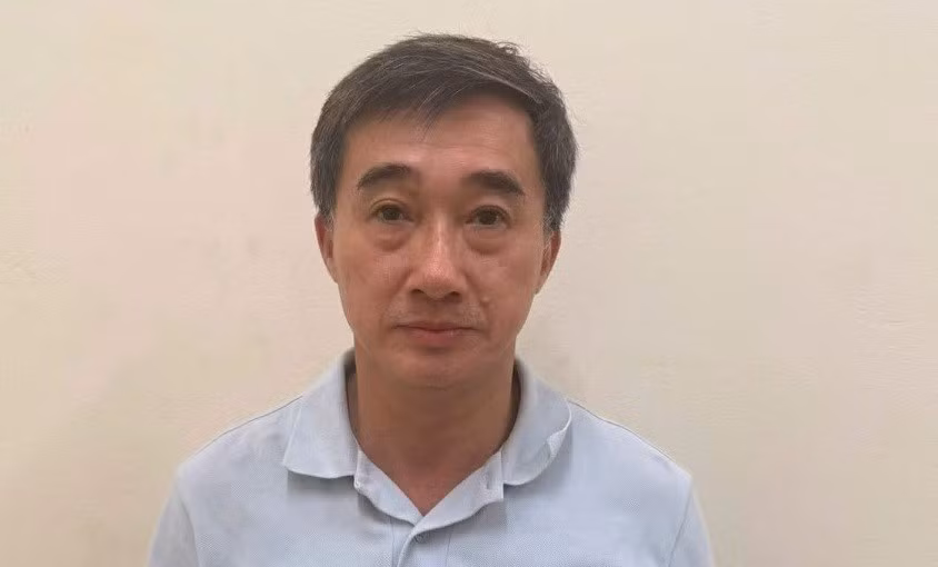 Khởi tố Thứ trưởng Bộ Y tế Trần Văn Thuấn