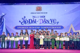 Cụm thi đua số 5 xuất sắc giành giải Nhất tại "Ngày hội Áo dài - Dân vũ"