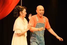 NSND Mỹ Uyên nâng bước thế hệ đạo diễn trẻ, đưa các sáng tạo mới ra sân chơi chuyên nghiệp