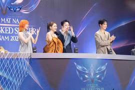 Lộ diện nhân vật khiến Trấn Thành, Bích Phương rơi nước mắt tại The Masked Singer 