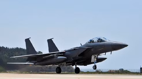 [ẢNH] "Hung thần" F-15E Mỹ tung đòn, 25 phiến binh thân Iran thiệt mạng