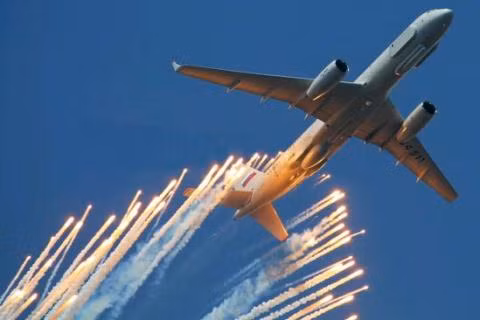 [ẢNH] Nga đem "mắt thần" Tu-214R để "điểm mặt" xe tăng Thổ Nhĩ Kỳ tại Syria