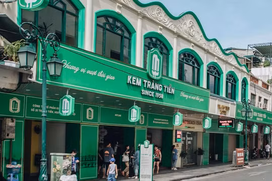 Kem Tràng Tiền sắp rời đi, một đại gia bí ẩn xuất hiện tại "đất vàng" 35 Tràng Tiền