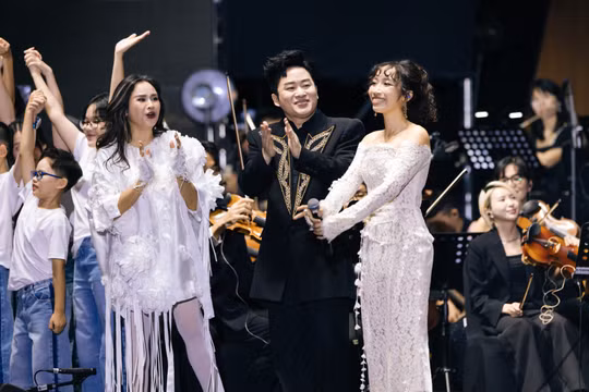 Một không gian âm nhạc Thanh Tùng rất khác trong “Legacy of Love”