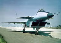 [ẢNH] Tiêm kích bí ẩn MiG-144 tiếp tục 