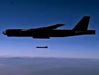 [ẢNH] Mỹ loại biên 'lưỡi hái tử thần' AGM-86 trên B-52, nhưng Nga lại lo lắng hơn vì sao?