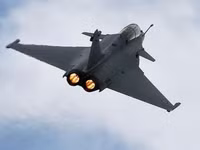 [ẢNH] Ấn Độ: Tiêm kích Su-35 Nga không có cửa so với Rafale của Pháp