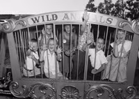 [ẢNH] Ảnh hiếm về lễ khai trương Công viên giải trí Disneyland tại Mỹ năm 1955