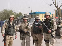 [ẢNH] Lính đánh thuê Blackwater Mỹ tấn công quân đội Nga tại miền Đông Syria?