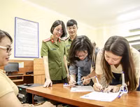 [Ảnh] Nữ Công an Thủ đô vui tươi, tình nguyện phục vụ nhân dân trong Chủ Nhật
