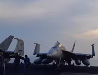 [ẢNH] Sức mạnh kinh hoàng từ dàn tiêm kích trên tàu sân bay USS Carl Vinson có thể vô hiệu hóa ngay một quốc gia