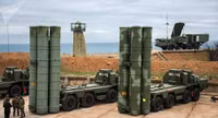 [ẢNH] Nga bất ngờ tuyên bố đã ký hợp đồng bán S-400 cho Saudi Arabia, đòn đau đối với Mỹ?