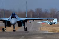 [ẢNH] Su-35, 'con gà đẻ trứng vàng' cho Nga