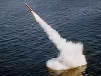 [ẢNH] Nếu Nga không chặn tàu ngầm hạt nhân Anh chất đầy Tomahawk, Syria sẽ thảm khốc hơn nhiều?