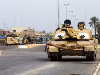 [ẢNH] Anh loại biên số lượng lớn xe tăng Challenger 2, cơ hội cho đối tác?