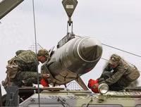 [ẢNH] Nga hào phóng viện trợ, Syria liền tung tên lửa hủy diệt phiến quân