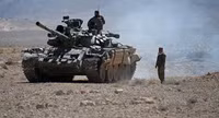 [ẢNH] IS chớp thời cơ tấn công dữ dội Nam Al Raqqa khi quân đội Syria mắc kẹt ở Idlib