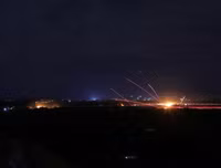 [Ảnh] Cận cảnh giao tranh dữ dội tại thành trì cuối cùng của IS ở Syria