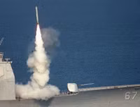 [ẢNH] Không phải 500 mà có tới 1000 tên lửa Tomahawk Mỹ hướng vào Syria sẵn sàng khai hỏa