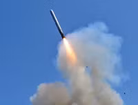 [ẢNH] Không phải 500 mà có tới 1000 tên lửa Tomahawk Mỹ hướng vào Syria sẵn sàng khai hỏa