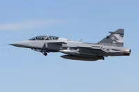 Vì sao Su-35 khó có cơ hội chiến thắng khi phải đối đầu JAS-39 Gripen?