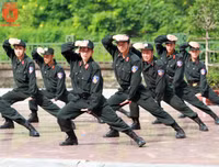 Cảnh sát cơ động Hà Nội rèn luyện kỹ năng tác chiến