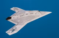 [ẢNH] Chưa kịp vào biên chế, Mỹ bàng hoàng khi 'bóng ma hải quân' X-47B đã bị Trung Quốc làm nhái