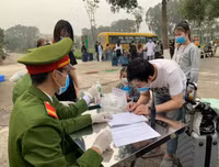 Gần 300 người hoàn thành cách ly tại Vĩnh Phúc được trở về nhà