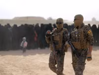 [Ảnh] Cận cảnh giao tranh dữ dội tại thành trì cuối cùng của IS ở Syria
