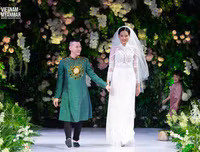 Hoa hậu Myanmar toả sáng trên sàn diễn với áo dài của Kenny Thái