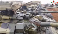 [ẢNH] Chưa kịp thị uy Thổ Nhĩ Kỳ, siêu tăng T-90A Syria đã bị phiến quân tóm sống