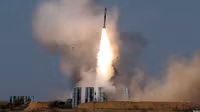 [ẢNH] Israel tấn công, S-300 Syria đã bắn hụt, điều lo sợ nhất của Nga đã xảy ra?