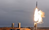 [ẢNH] Israel tấn công, S-300 Syria đã bắn hụt, điều lo sợ nhất của Nga đã xảy ra?