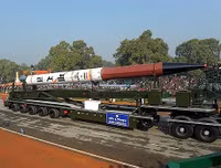 [ẢNH] Tên lửa hạt nhân Agni-IV Ấn Độ không những Pakistan mà cả Trung Quốc cũng lo ngại
