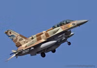 [ẢNH] Tiêm kích F-16 Israel bật tăng lực chạy trốn khi bị S-300 Syria 