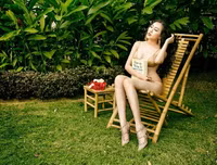 Hoa hậu Huỳnh Thúy Anh tự tin khoe 