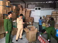 Cận cảnh số hàng hóa 