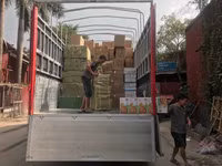 Cận cảnh số hàng hóa 