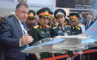 [ẢNH] Báo Nga: Việt Nam chốt đơn hàng mua 12 máy bay huấn luyện Yak-130