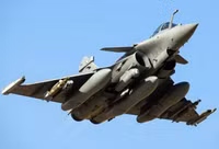 [ẢNH] Rafale Ấn Độ đối đầu F-16 Pakistan, thư hùng giữa hai tiêm kích phương Tây bắt đầu?